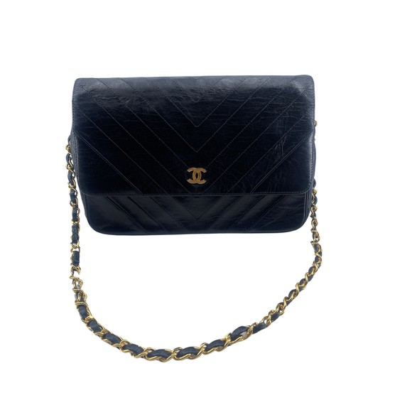 Chanel V-Stich Black Leather shoulder - Picture 1 of 10